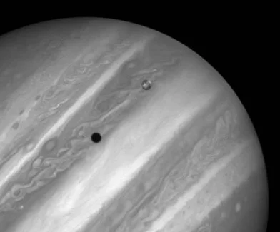 Imagen de Júpiter e Io